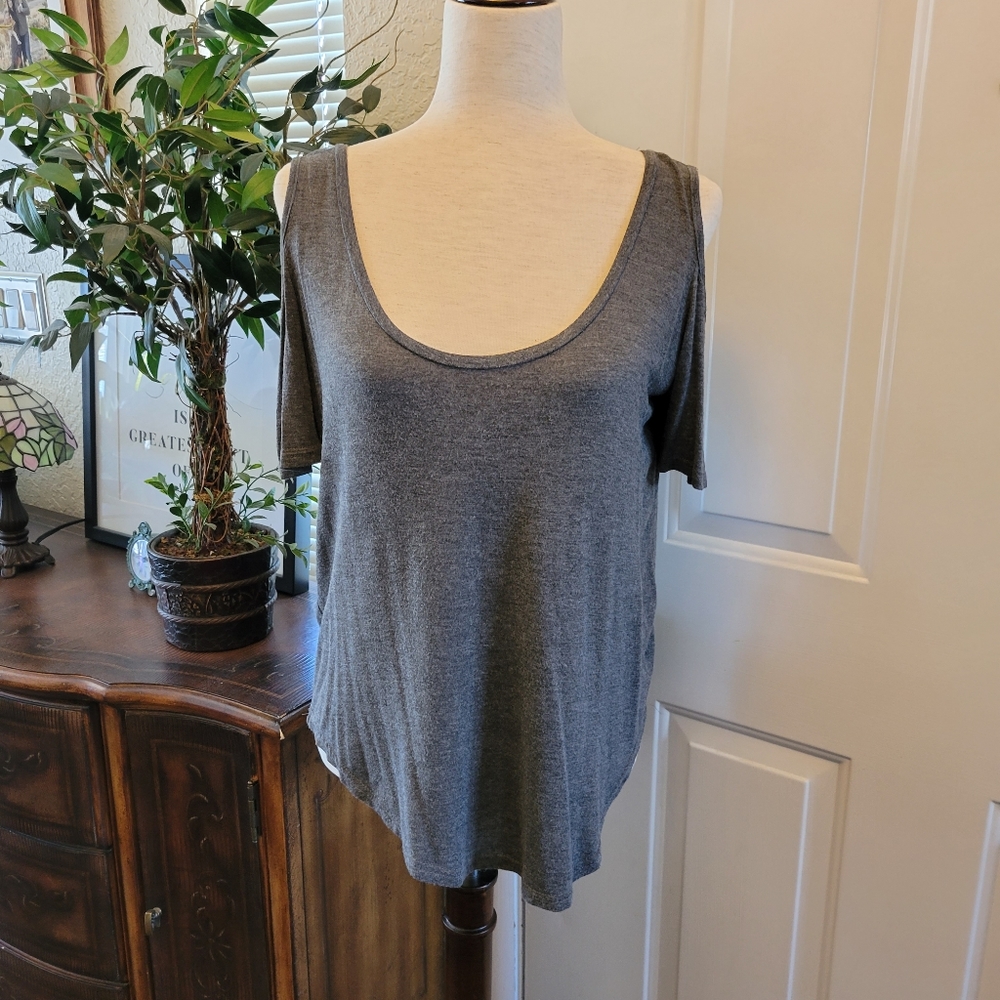 Charm Cold Shoulder Top